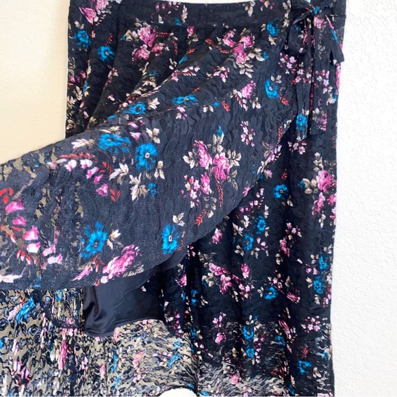 Lane Bryant Mock Wrap Black Floral Lace Skirt Hi Low Midi Size 22/24 - Picture 7 of 10